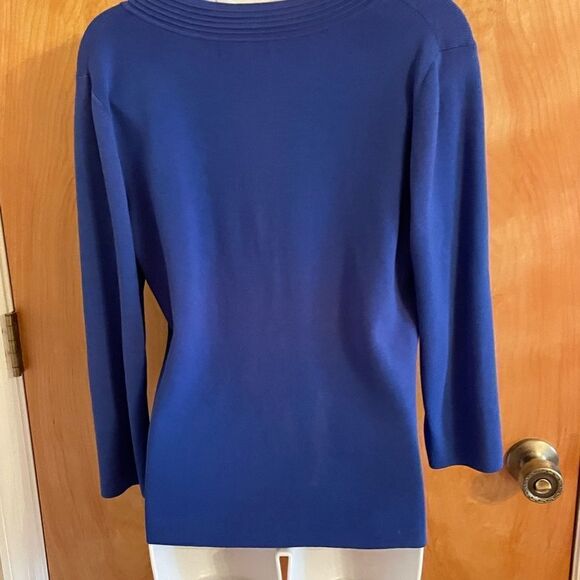 CABLE & GAUGE Ladies royal blue sweater size M - Picture 3 of 8